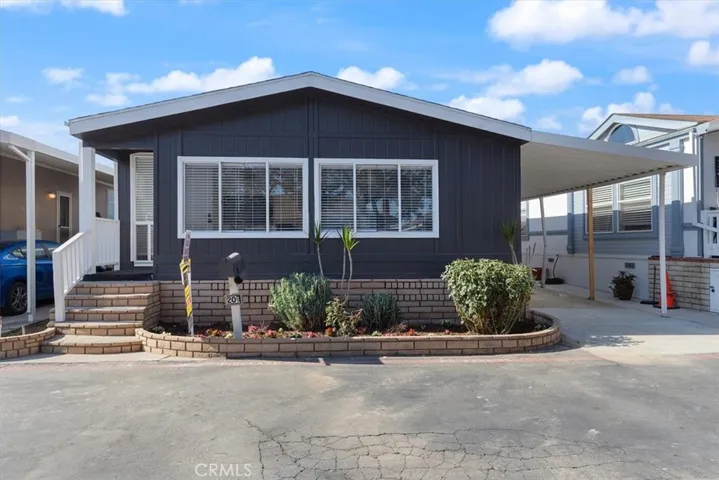 201 Road Runner Lane, Fountain Valley, California 92708