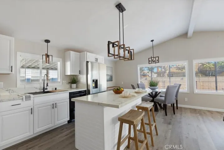 201 Road Runner Lane, Fountain Valley, California 92708