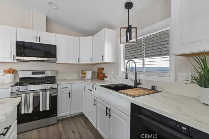 201 Road Runner Lane, Fountain Valley, California 92708 — photo 5