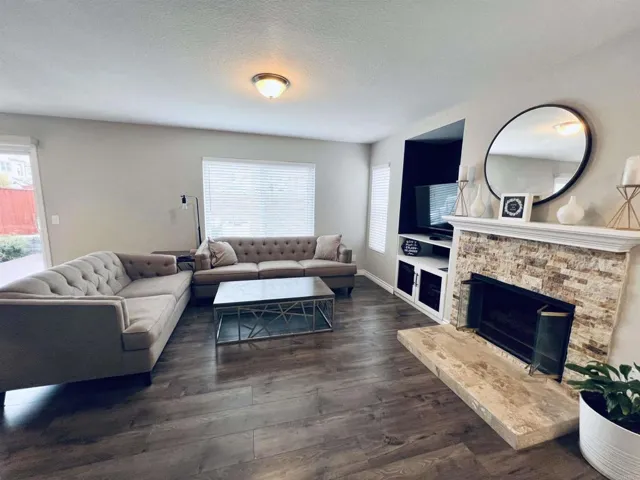 532 Dakota Way, Oceanside, California 92056