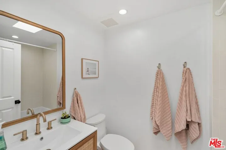 11260 Overland Avenue 12d, Culver City, California 90230
