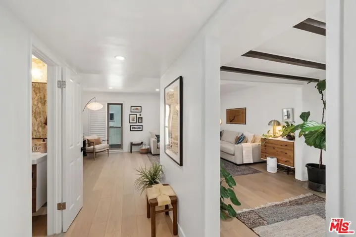 11260 Overland Avenue 12d, Culver City, California 90230