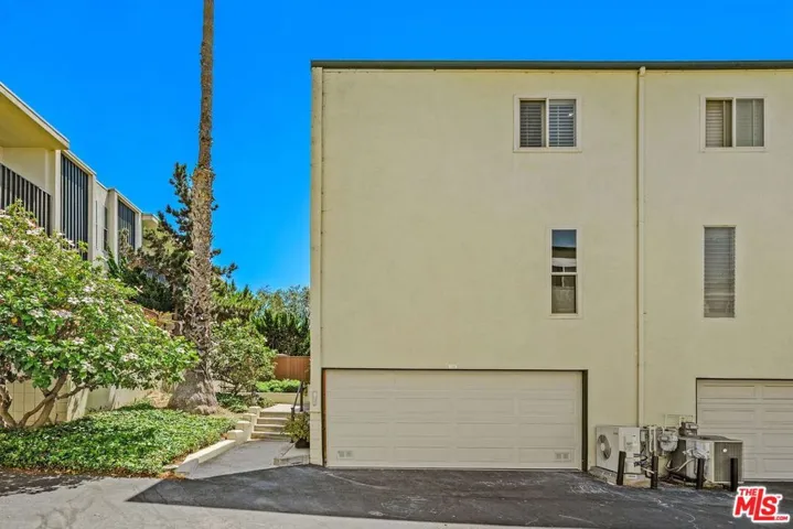 11260 Overland Avenue 12d, Culver City, California 90230