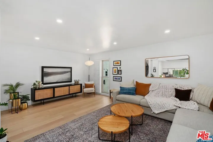11260 Overland Avenue 12d, Culver City, California 90230