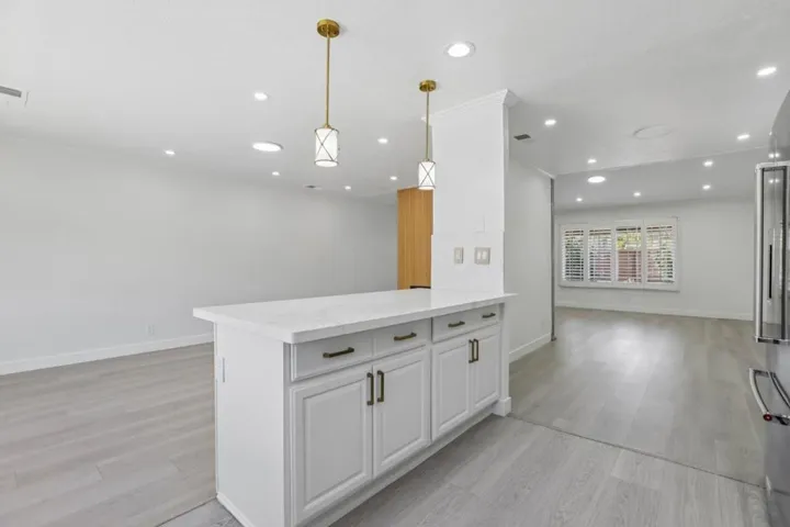 1564 S Wolfe Road, Sunnyvale, California 94087