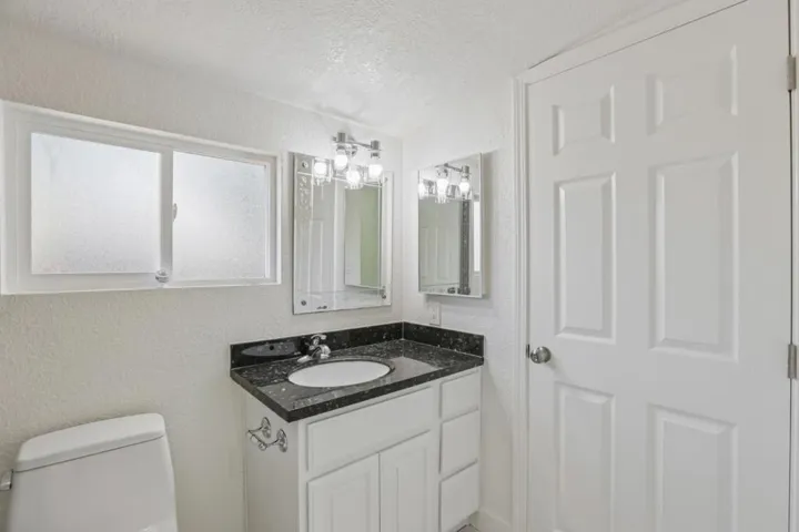 Bedroom 3 En Suite Bathroom