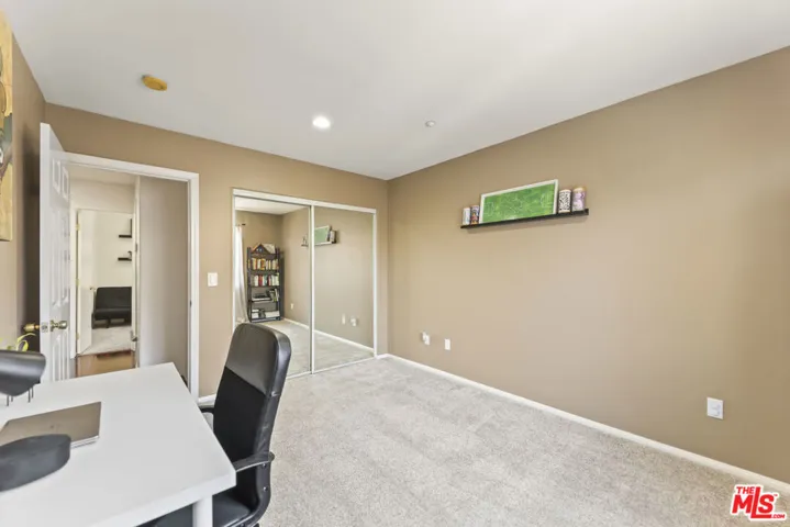 8554 Burnet Avenue 125, North Hills, California 91343