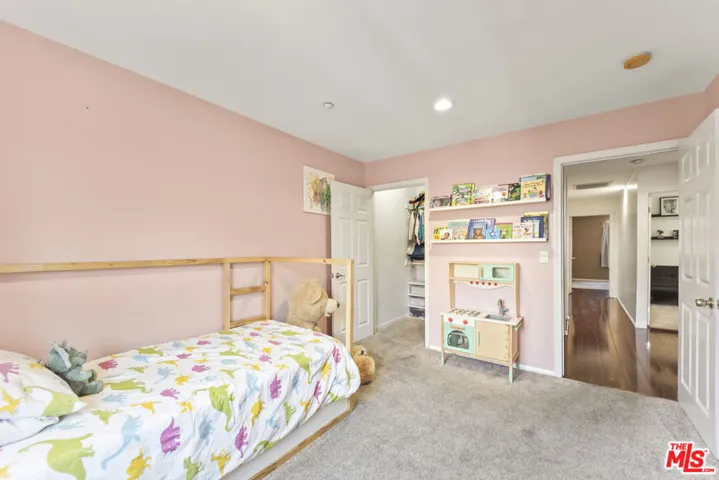 8554 Burnet Avenue 125, North Hills, California 91343
