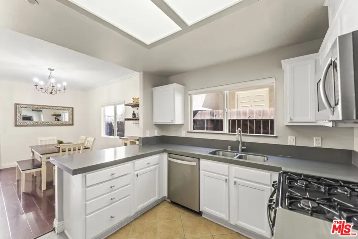 8554 Burnet Avenue 125, North Hills, California 91343