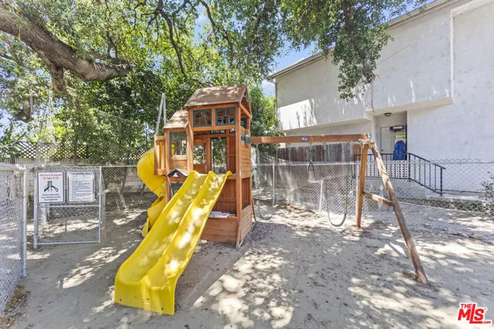 8554 Burnet Avenue 125, North Hills, California 91343