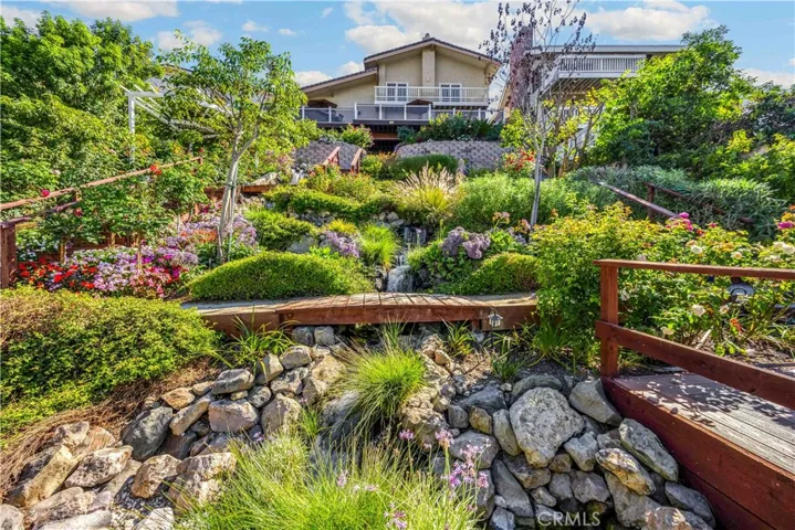 Your own private garden retreat