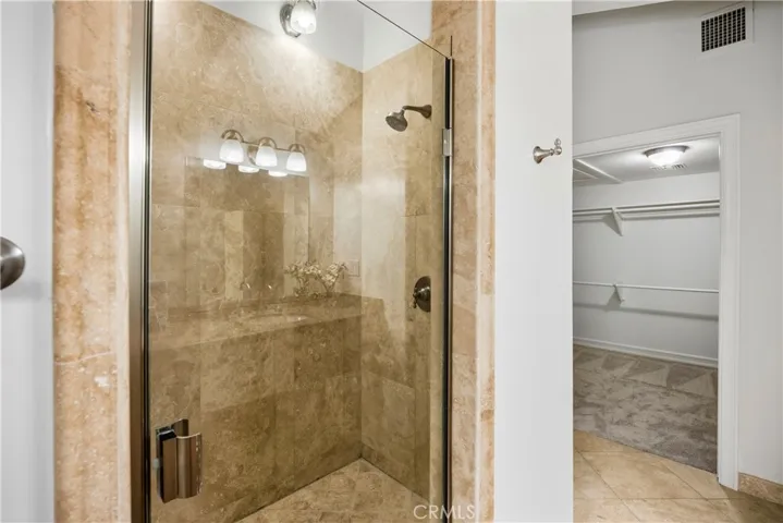 Roomy Shower