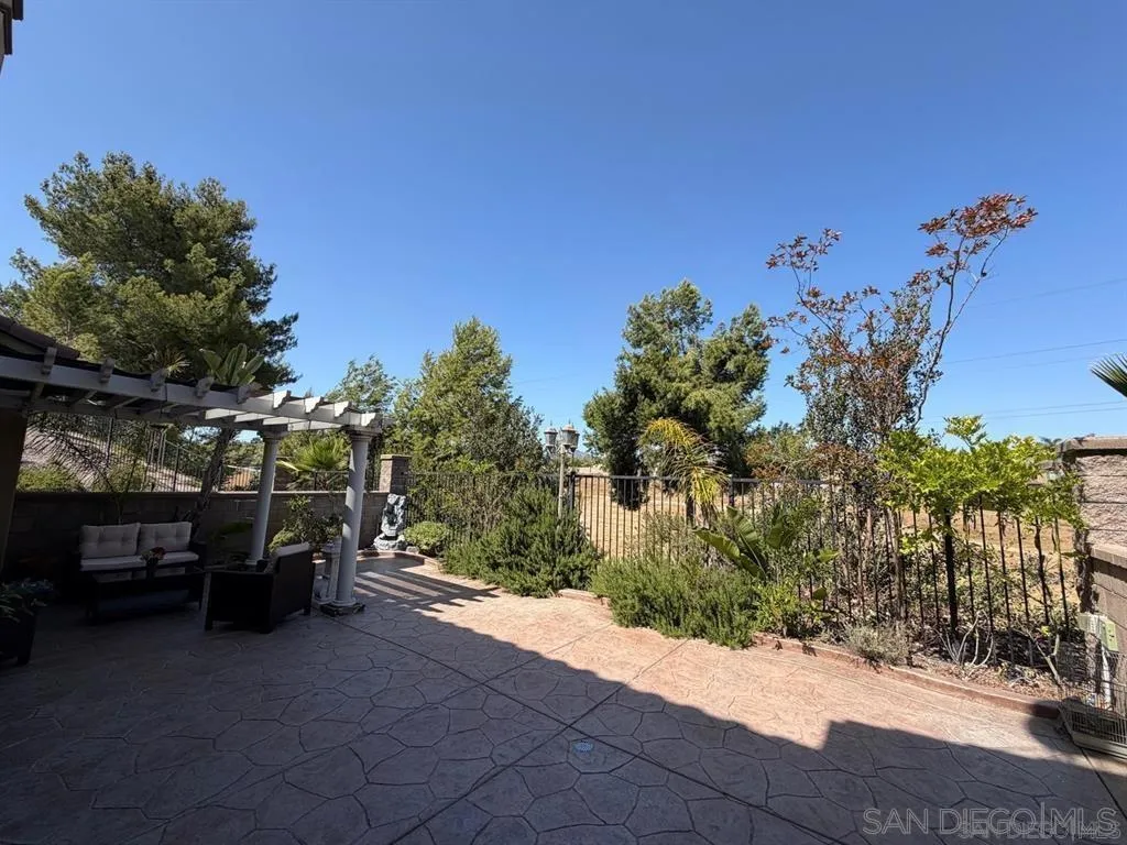2297 Treetop Lane, Chula Vista, California 91915 — photo 5