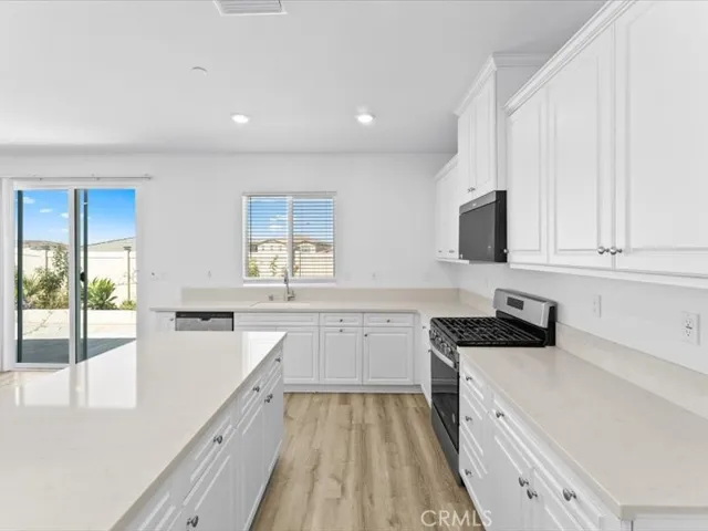 KITCHEN COUNTERS