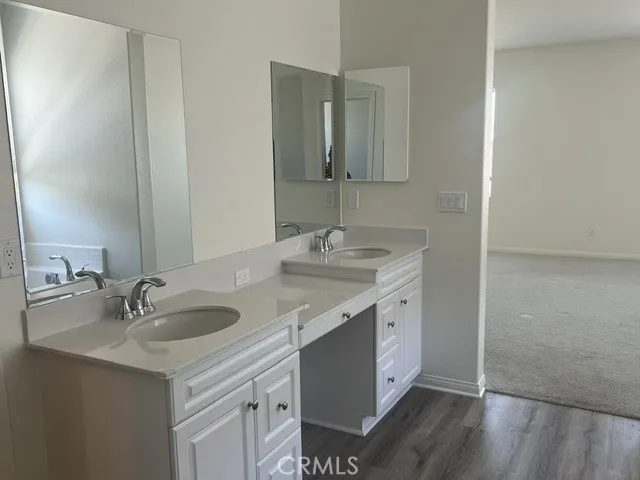 PRIMARY BATH - DOUBLE SINK