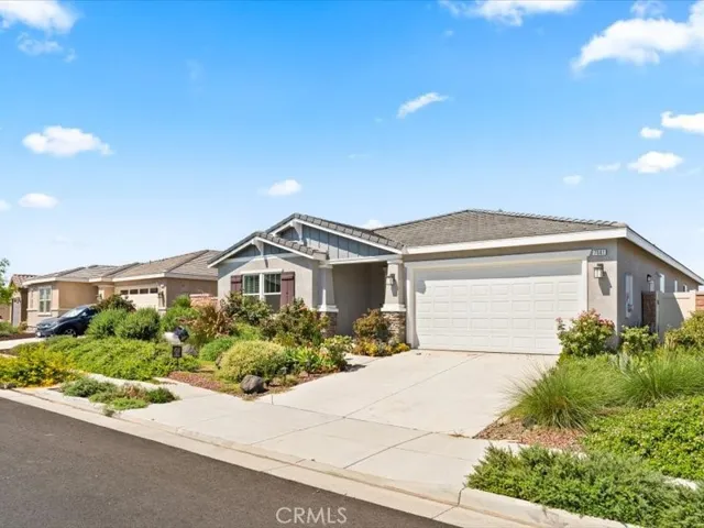 FRONT SHOWING EXTRA DRIVEWAY PARKING