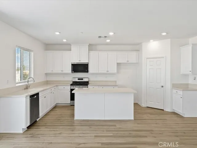NEW KITCHEN CABINETS