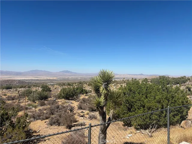31927 Garnet Road, Lucerne Valley, California 92356