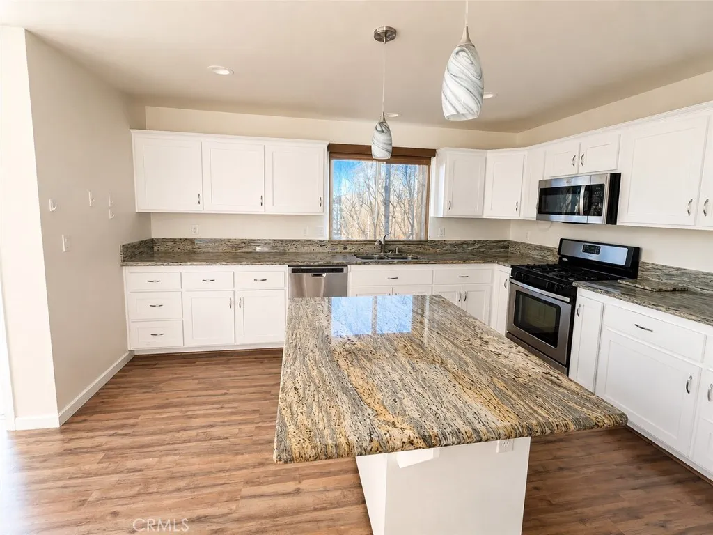 30881 Pawnee, Lucerne Valley, California 92356 — photo 4
