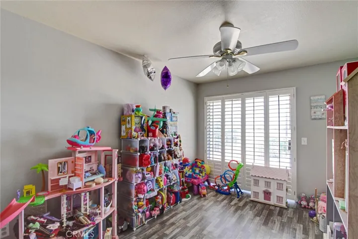 16410 Wintun, Apple Valley, California 92307