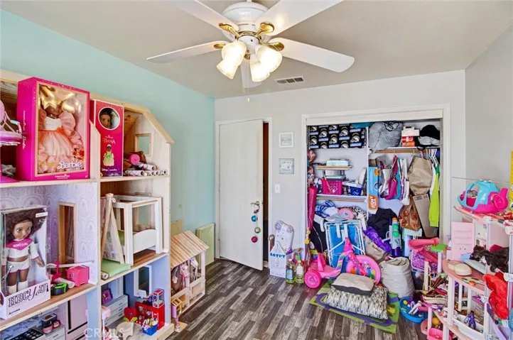 16410 Wintun, Apple Valley, California 92307