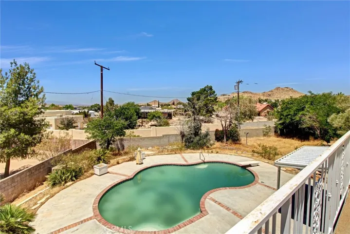 16410 Wintun, Apple Valley, California 92307