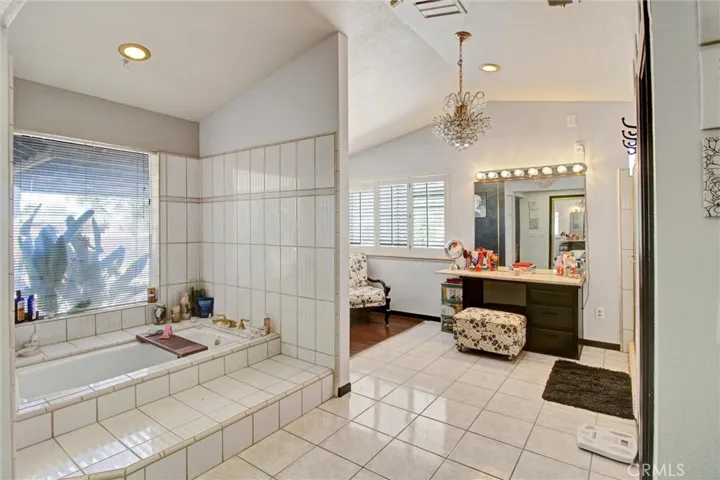 16410 Wintun, Apple Valley, California 92307