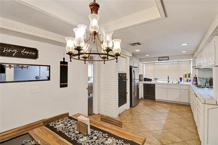 16410 Wintun, Apple Valley, California 92307