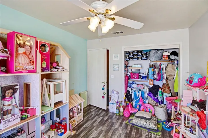 16410 Wintun, Apple Valley, California 92307