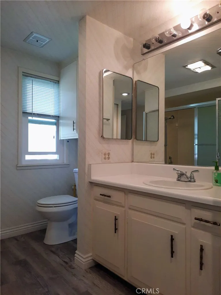 En-suite Primary Bathroom