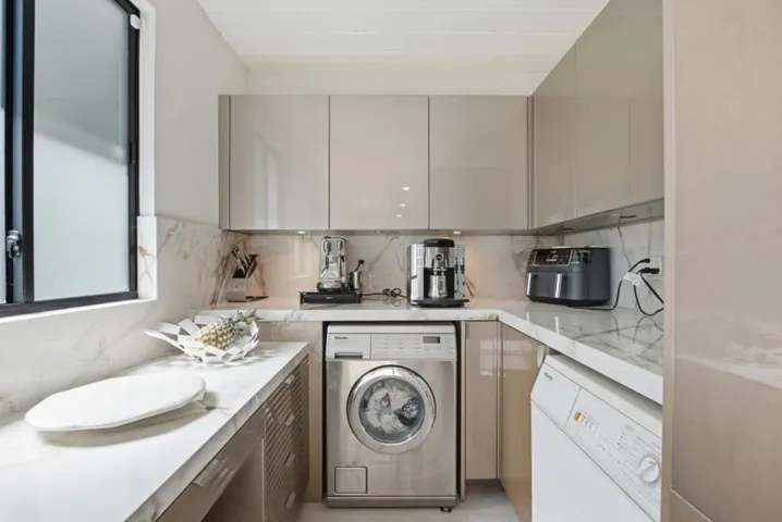 17610 Via Sereno, Monte Sereno, California 95030