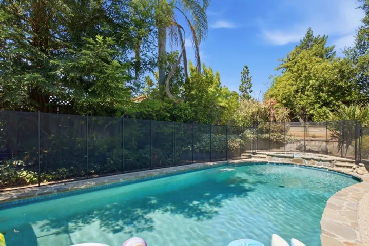 17610 Via Sereno, Monte Sereno, California 95030