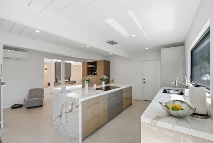 17610 Via Sereno, Monte Sereno, California 95030