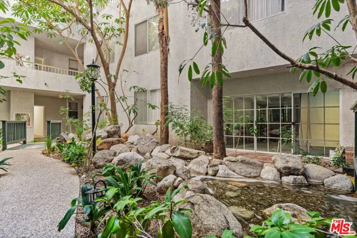 1375 Kelton Avenue 206, Los Angeles, California 90024