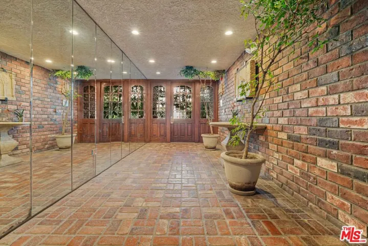 1375 Kelton Avenue 206, Los Angeles, California 90024