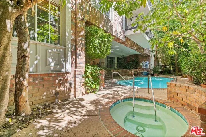 1375 Kelton Avenue 206, Los Angeles, California 90024