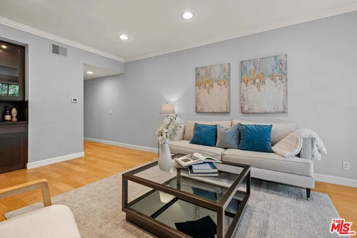 1375 Kelton Avenue 206, Los Angeles, California 90024
