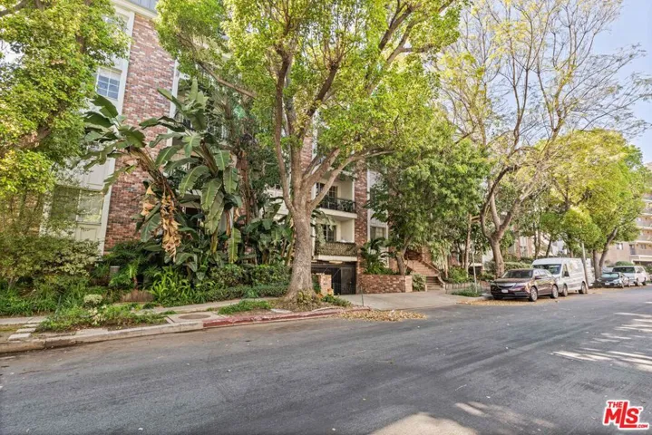 1375 Kelton Avenue 206, Los Angeles, California 90024