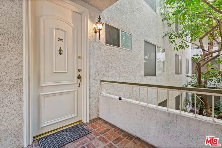 1375 Kelton Avenue 206, Los Angeles, California 90024
