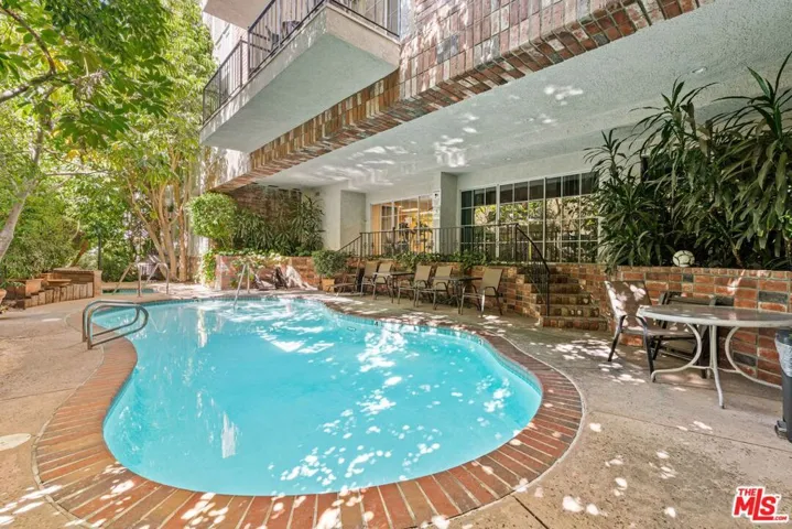 1375 Kelton Avenue 206, Los Angeles, California 90024