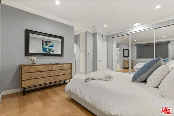 1375 Kelton Avenue 206, Los Angeles, California 90024