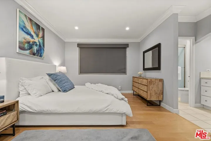 1375 Kelton Avenue 206, Los Angeles, California 90024