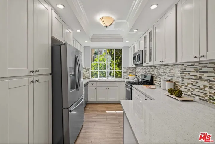 1375 Kelton Avenue 206, Los Angeles, California 90024