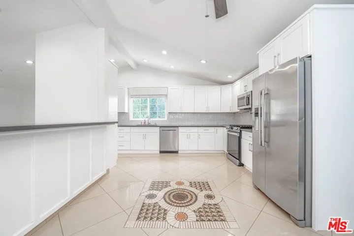 20746 Clarendon Street, Woodland Hills, California 91367