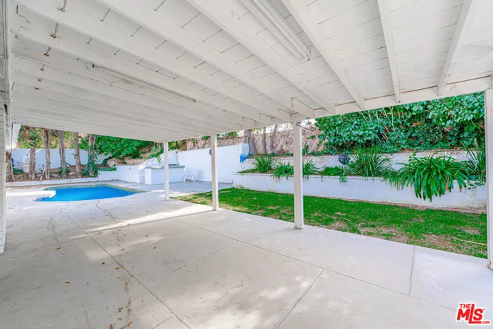 20746 Clarendon Street, Woodland Hills, California 91367