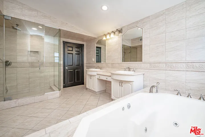 20746 Clarendon Street, Woodland Hills, California 91367