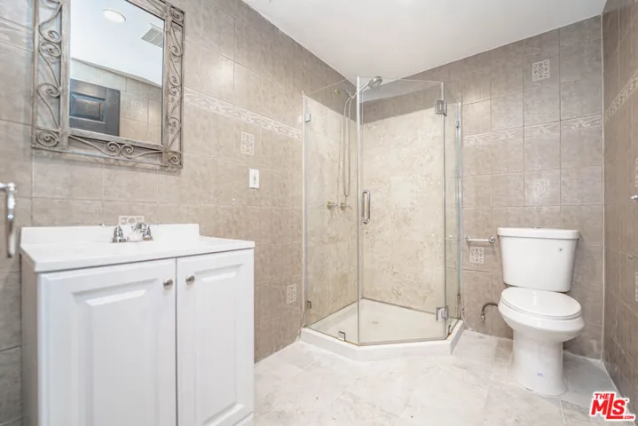 20746 Clarendon Street, Woodland Hills, California 91367