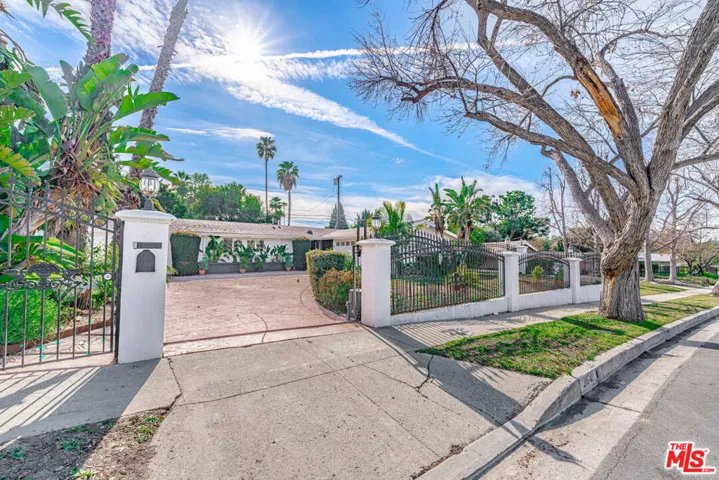 20746 Clarendon Street, Woodland Hills, California 91367