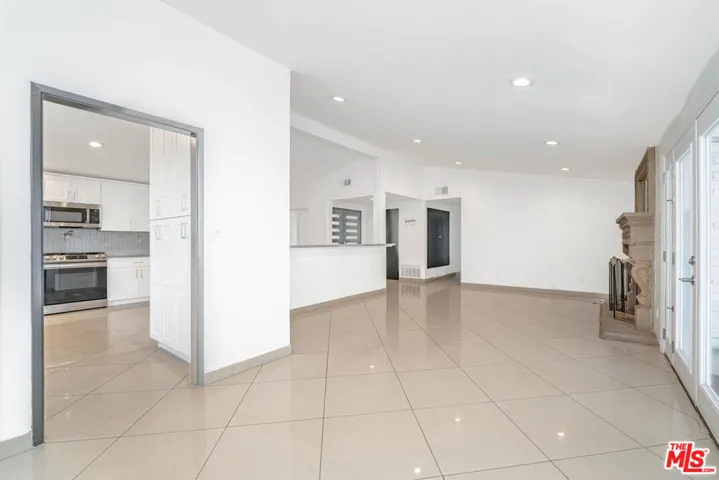 20746 Clarendon Street, Woodland Hills, California 91367