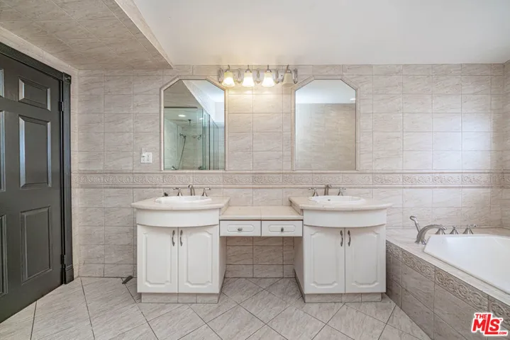 20746 Clarendon Street, Woodland Hills, California 91367